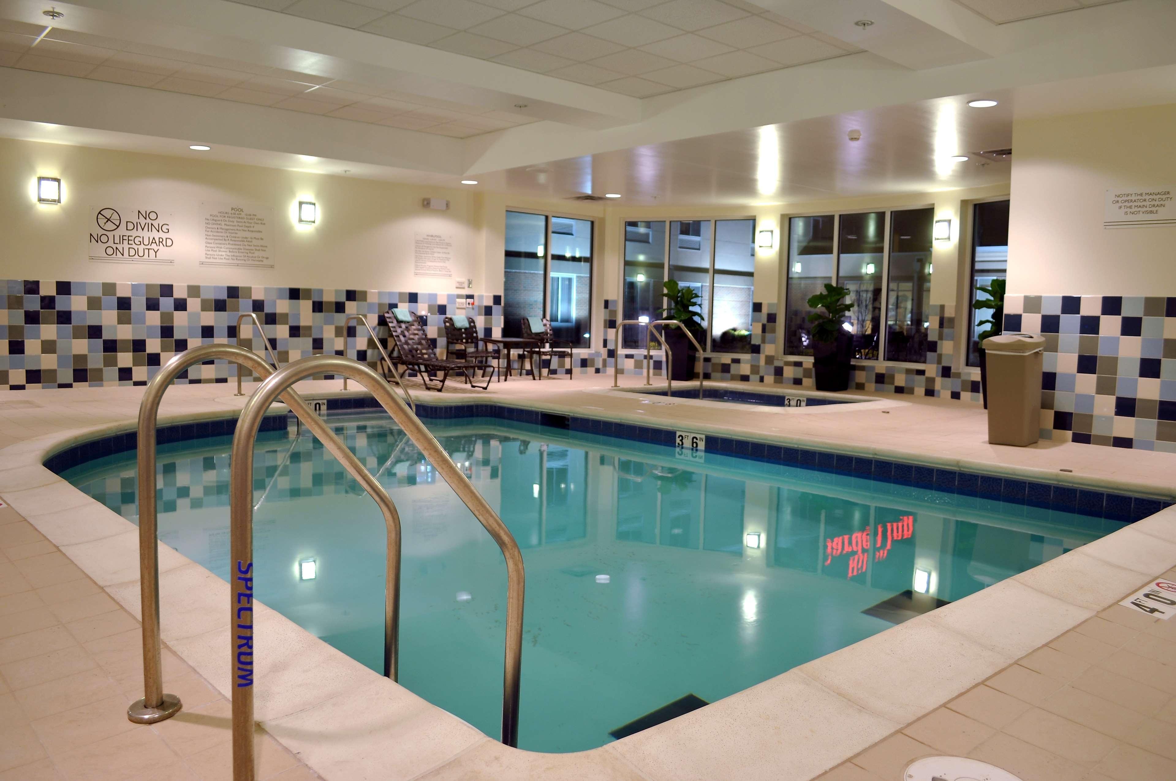 Hilton Garden Inn St. Louis Airport Berkeley Exterior foto